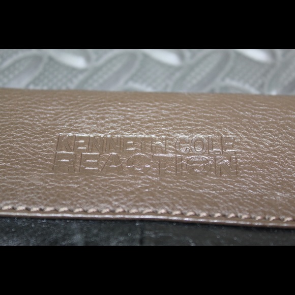 Kenneth Cole leather clutch - Picture 2 of 5